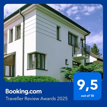 Apart Hostel S8 Blizne Jasinskiego Dış mekan fotoğraf