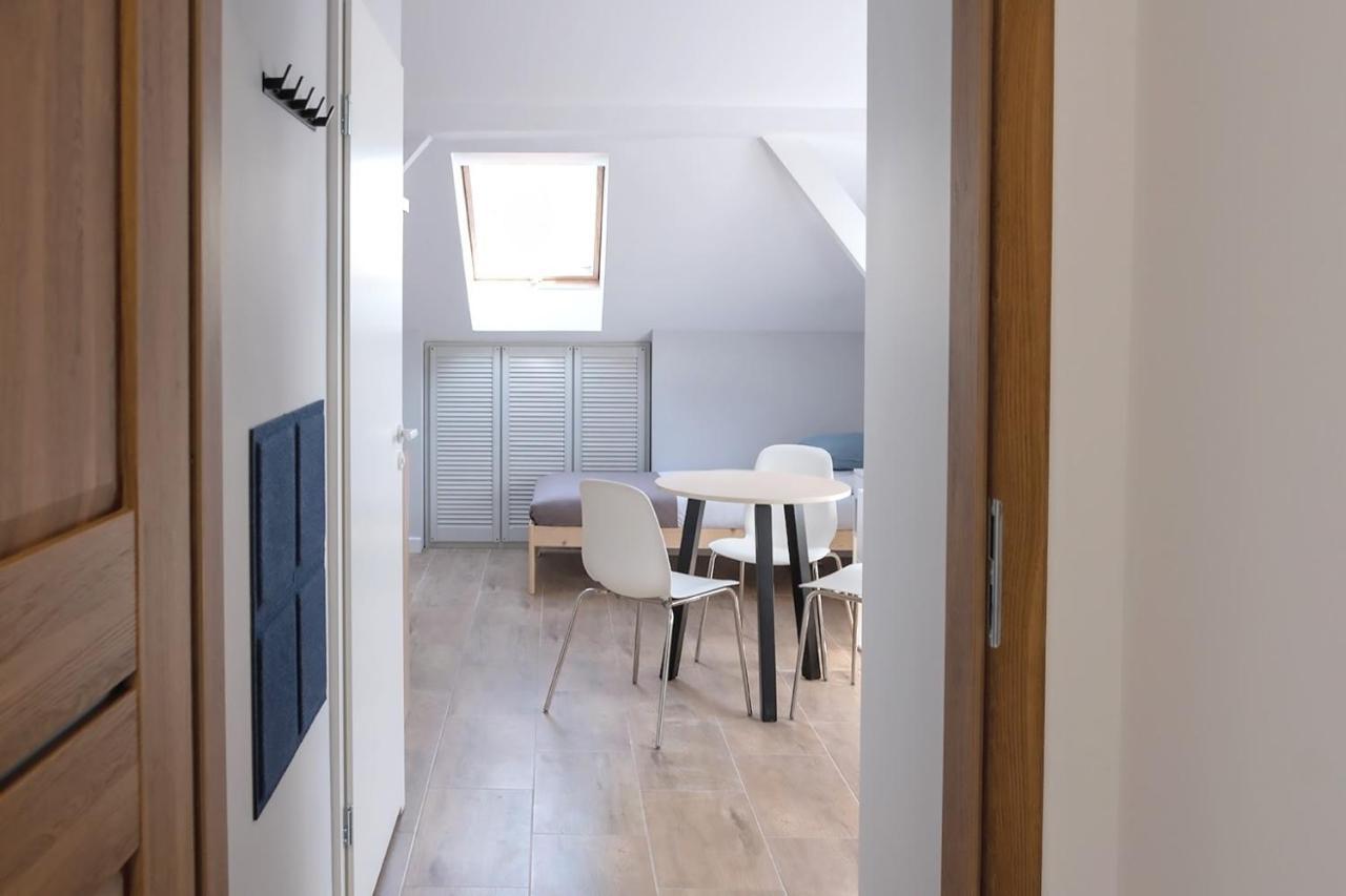 Apart Hostel S8 Blizne Jasinskiego Dış mekan fotoğraf