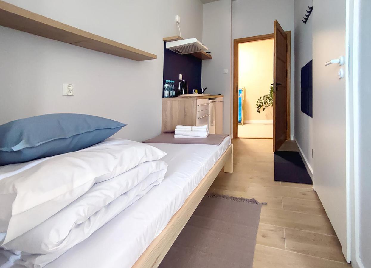 Apart Hostel S8 Blizne Jasinskiego Dış mekan fotoğraf