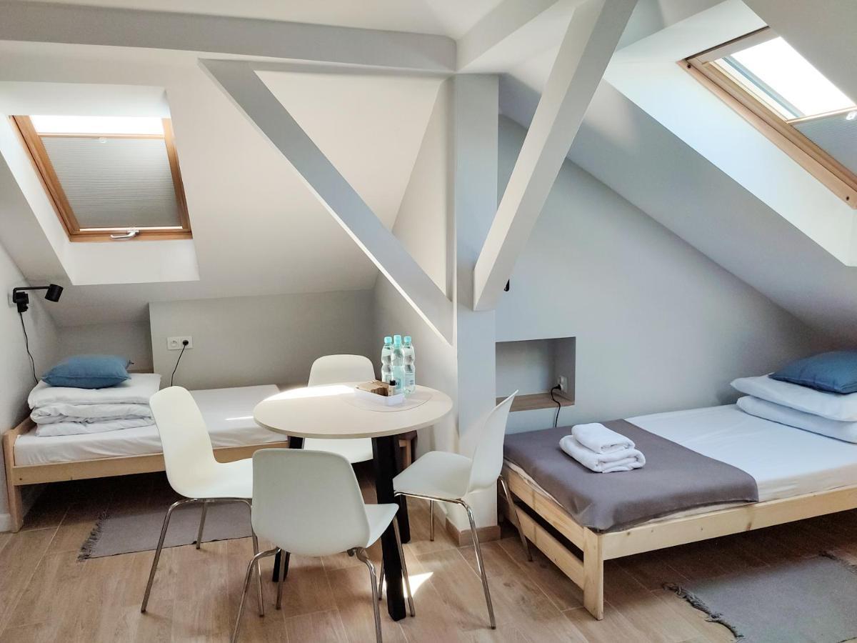 Apart Hostel S8 Blizne Jasinskiego Dış mekan fotoğraf