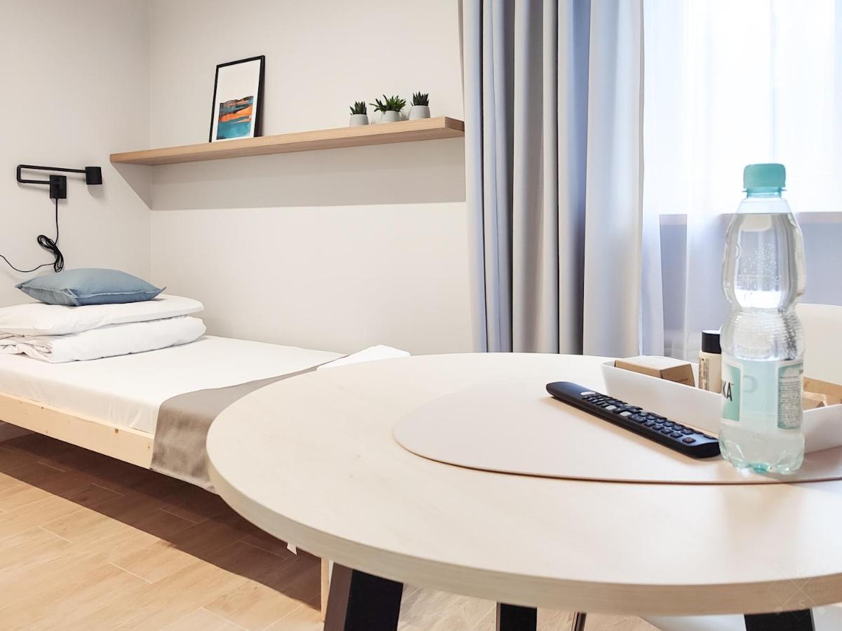 Apart Hostel S8 Blizne Jasinskiego Dış mekan fotoğraf